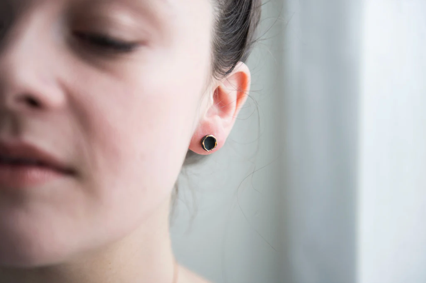 Hana studs