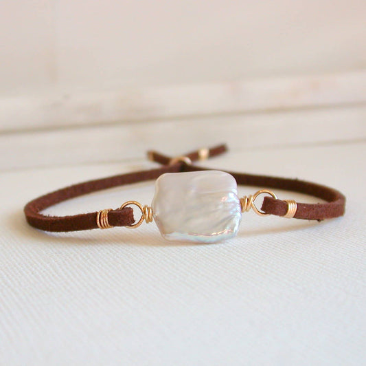 Modern Pearl Bracelet