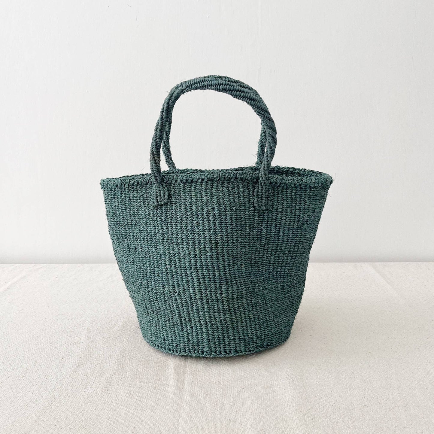 Solid Medium Sisal Tote