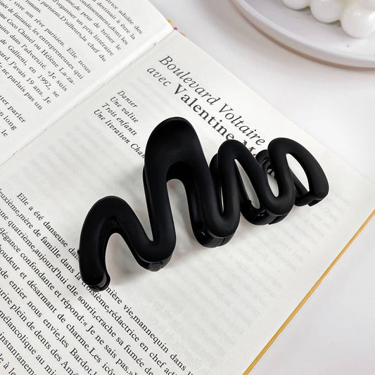 Wavy Hair Claw