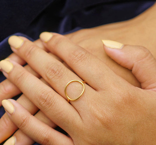 Wabenförmiger Sechseckring