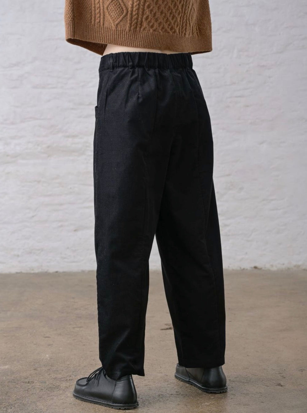 Loren Barrel Pants in Thin Black Cord