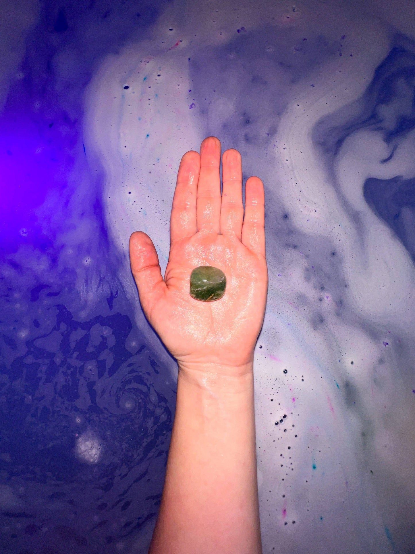 Metamorphic - Vegan Crystal Infused Bath Bomb