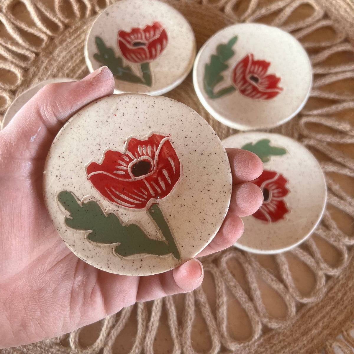 Red Poppy Sgraffito Tea Rest