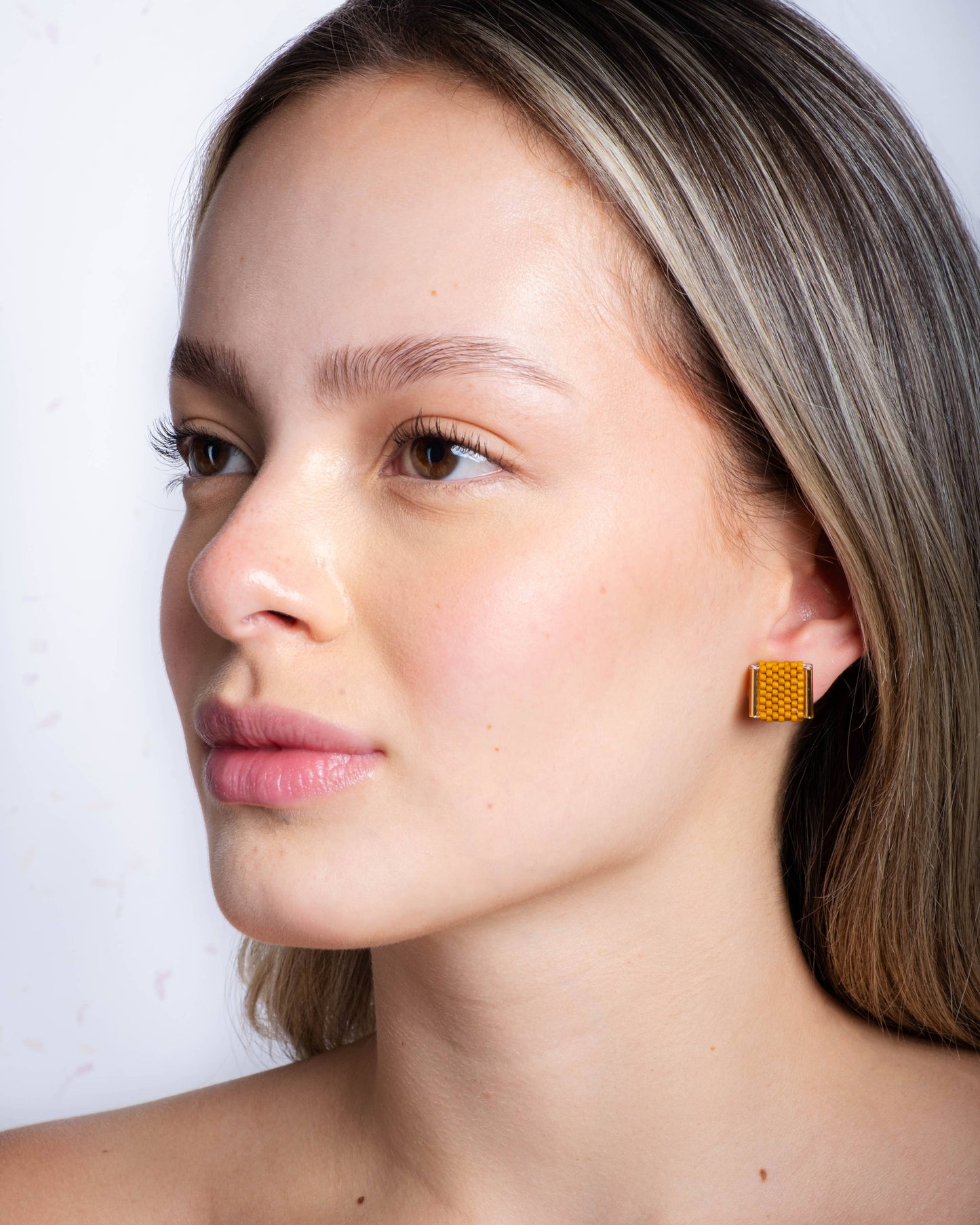 Beaded Handwoven Tulip Stud Pack (Cream/Tan)