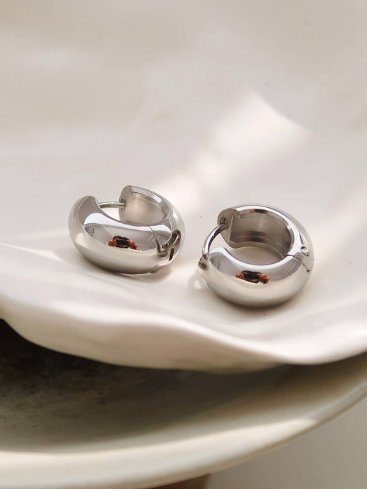 Blandine 18K Non-Tarnish Small Classic Hoop Earring