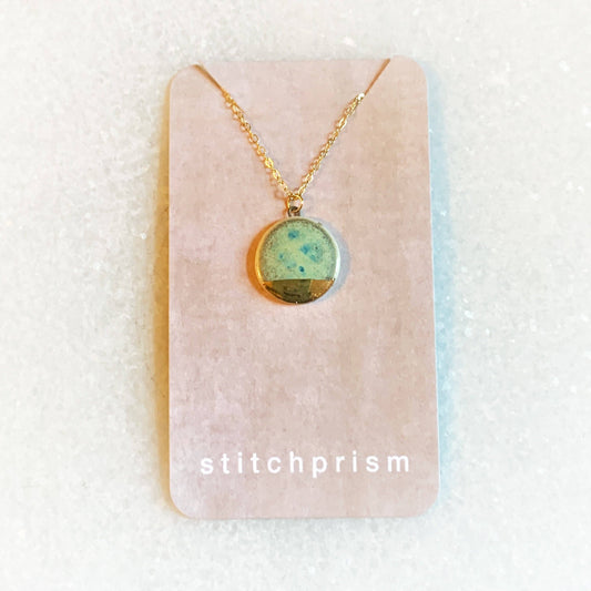 Small Circle Necklace - Green/Gold