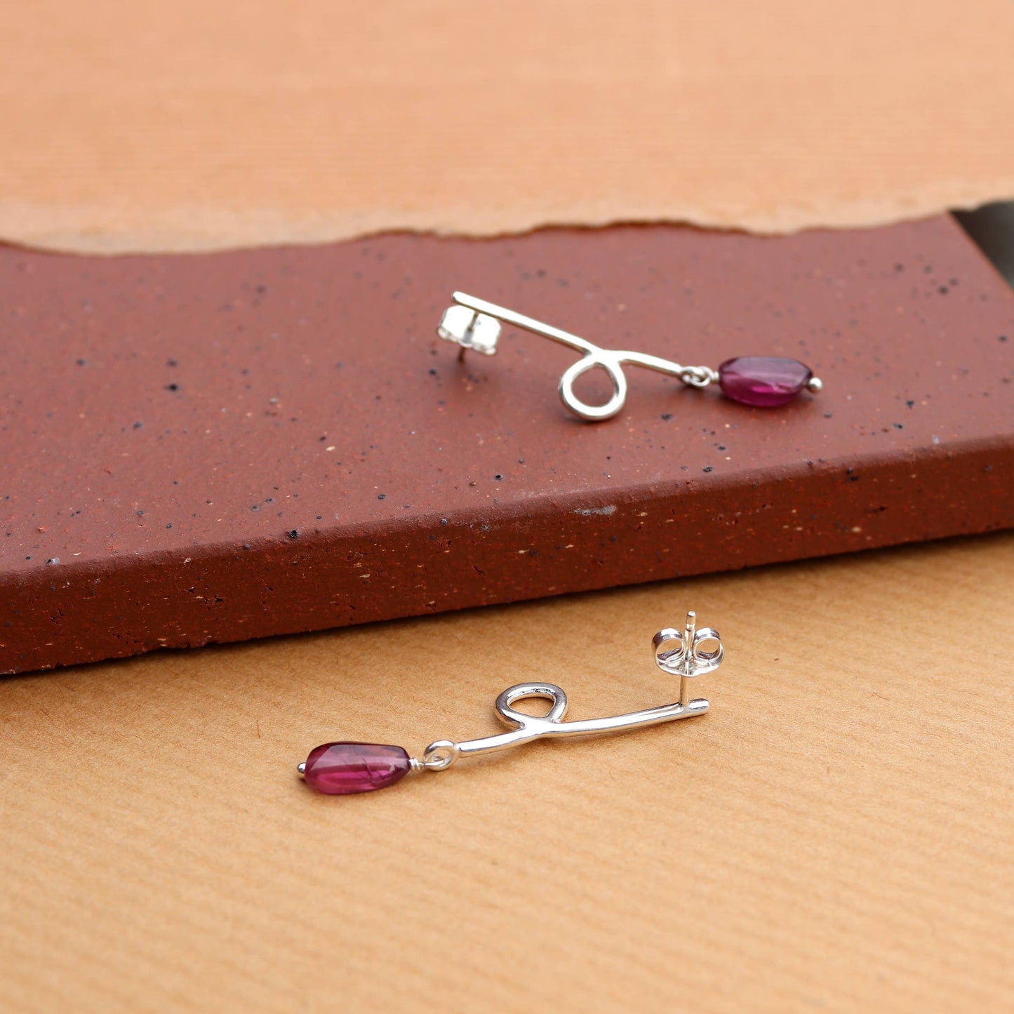 Short Reflection Earrings with Rhodolite Garnet