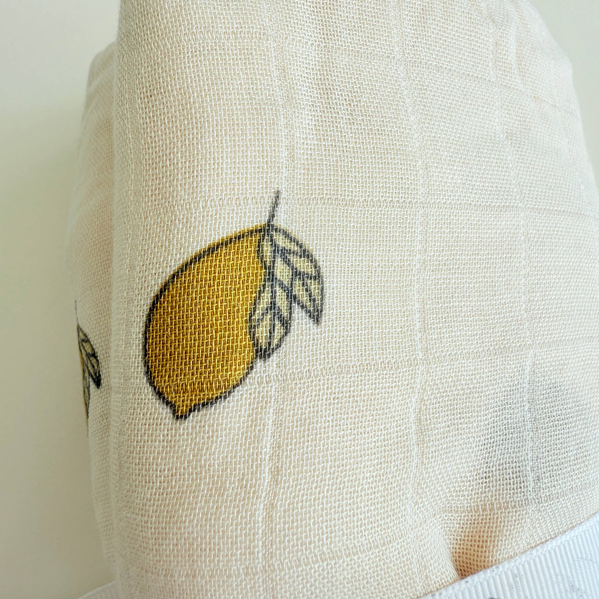 Bamboo Muslin Baby Blanket (Lemons)