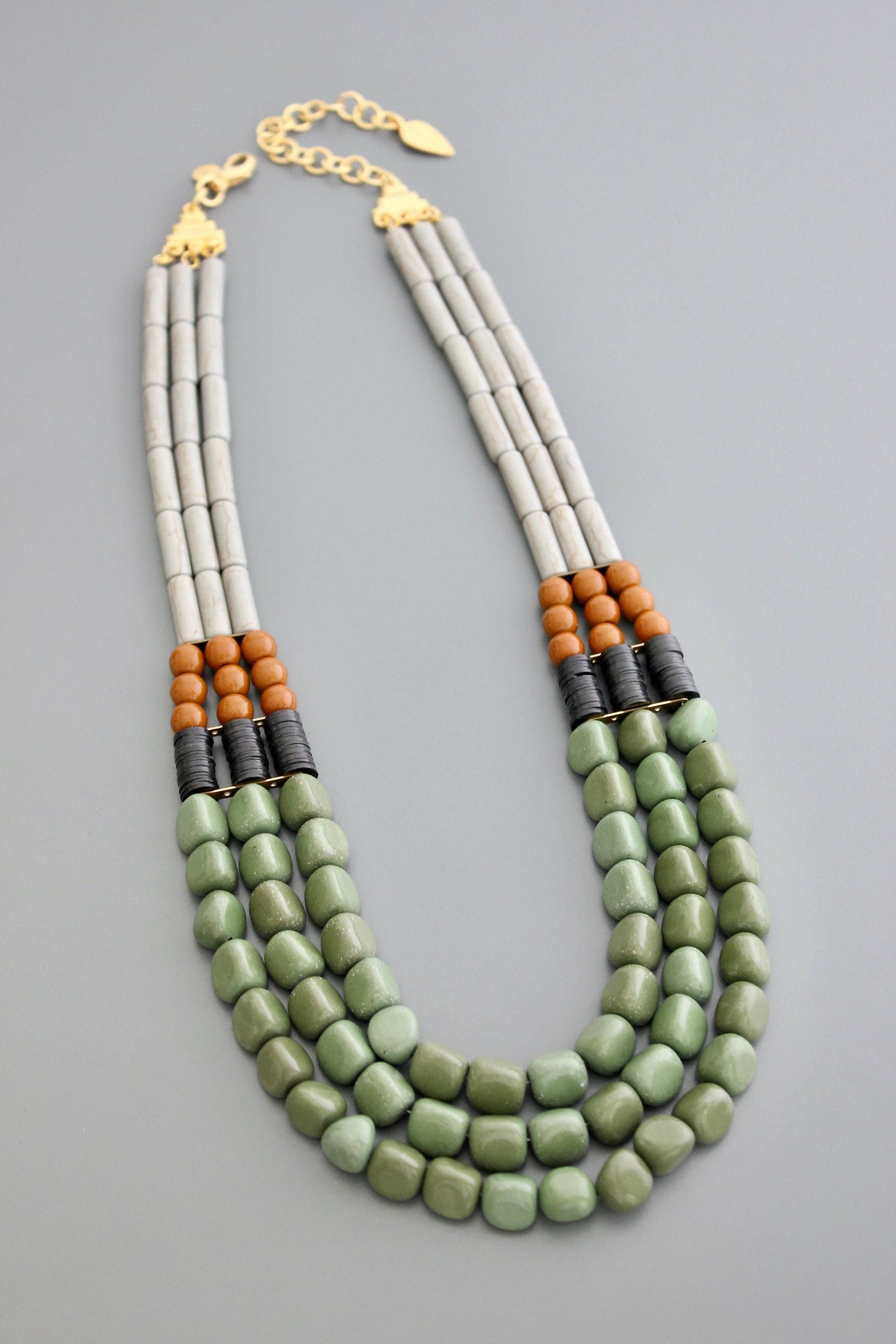 Magnesite & Glass Necklace