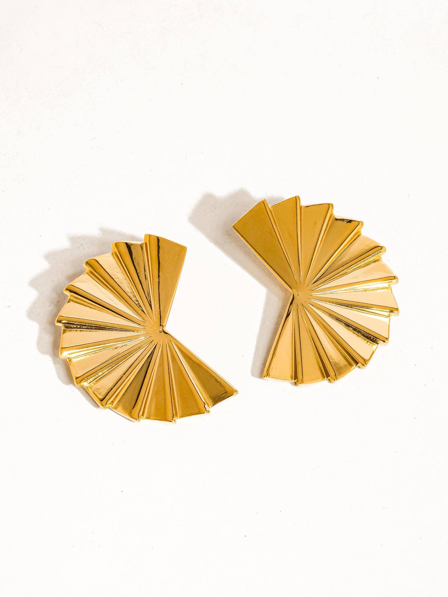 Soline 18K Folded Fan Earring