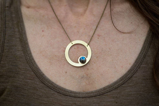 Offset Labradorite circle necklace