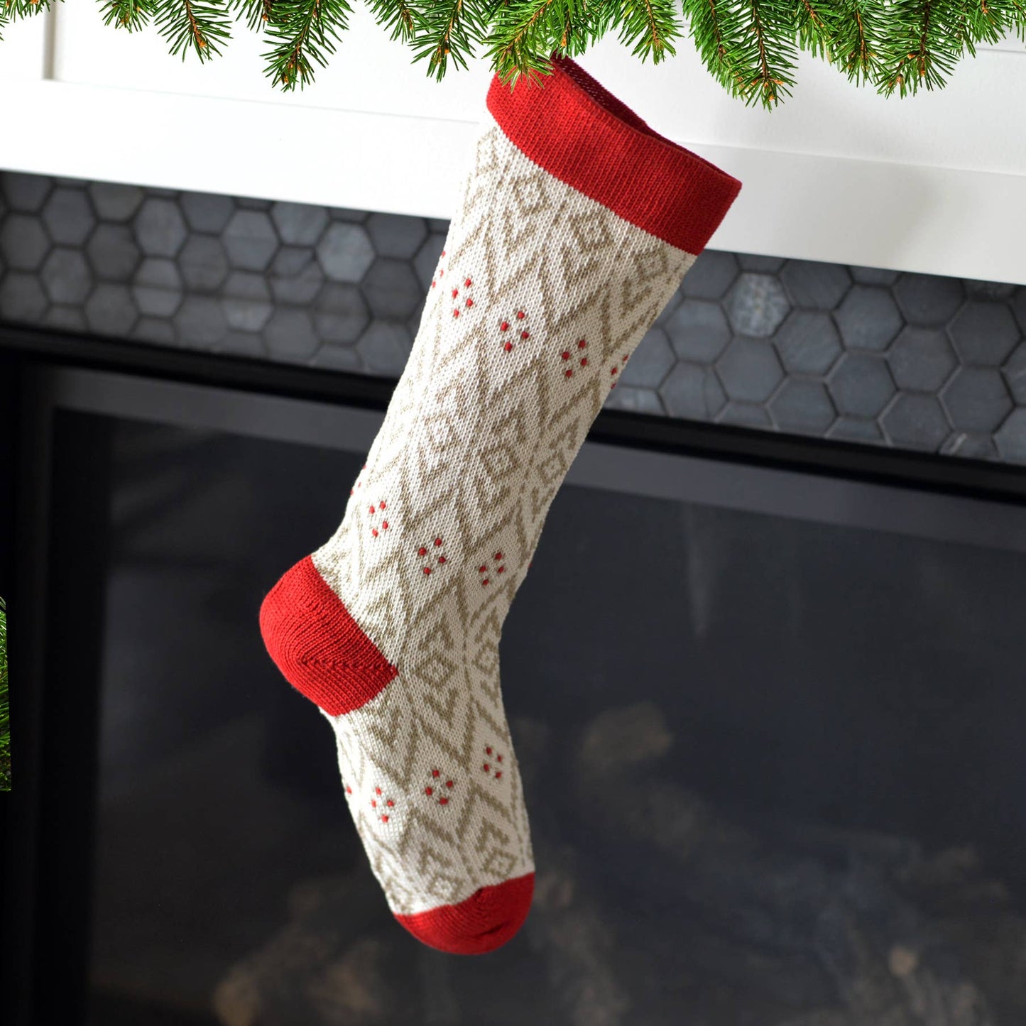 Ecru Patterned Stocking/Red
