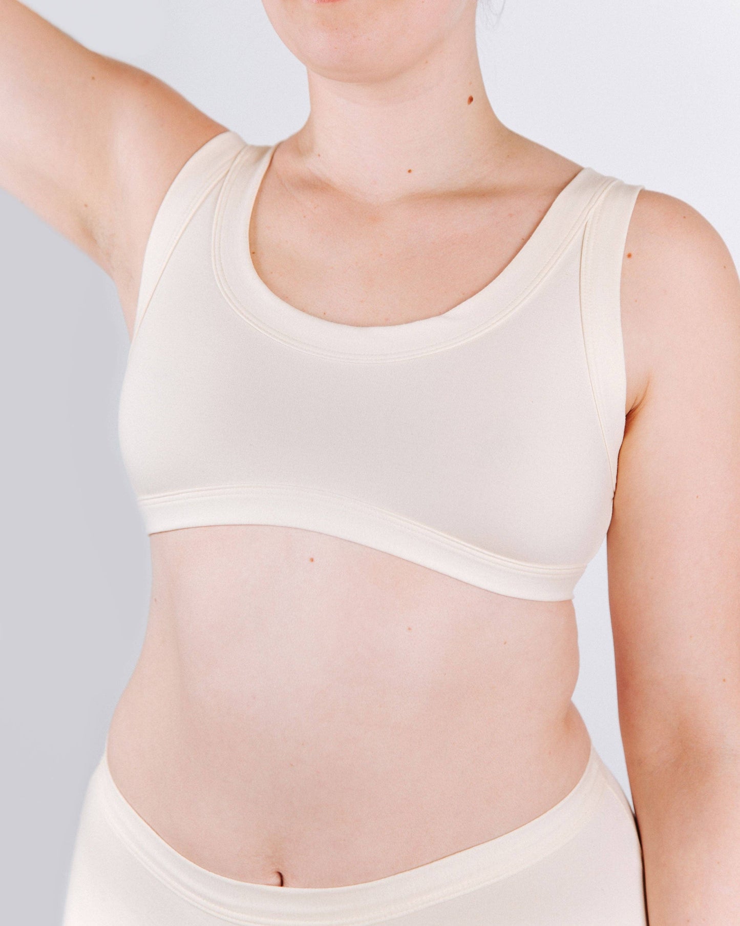 Bralette mit Regenbogenstreifen