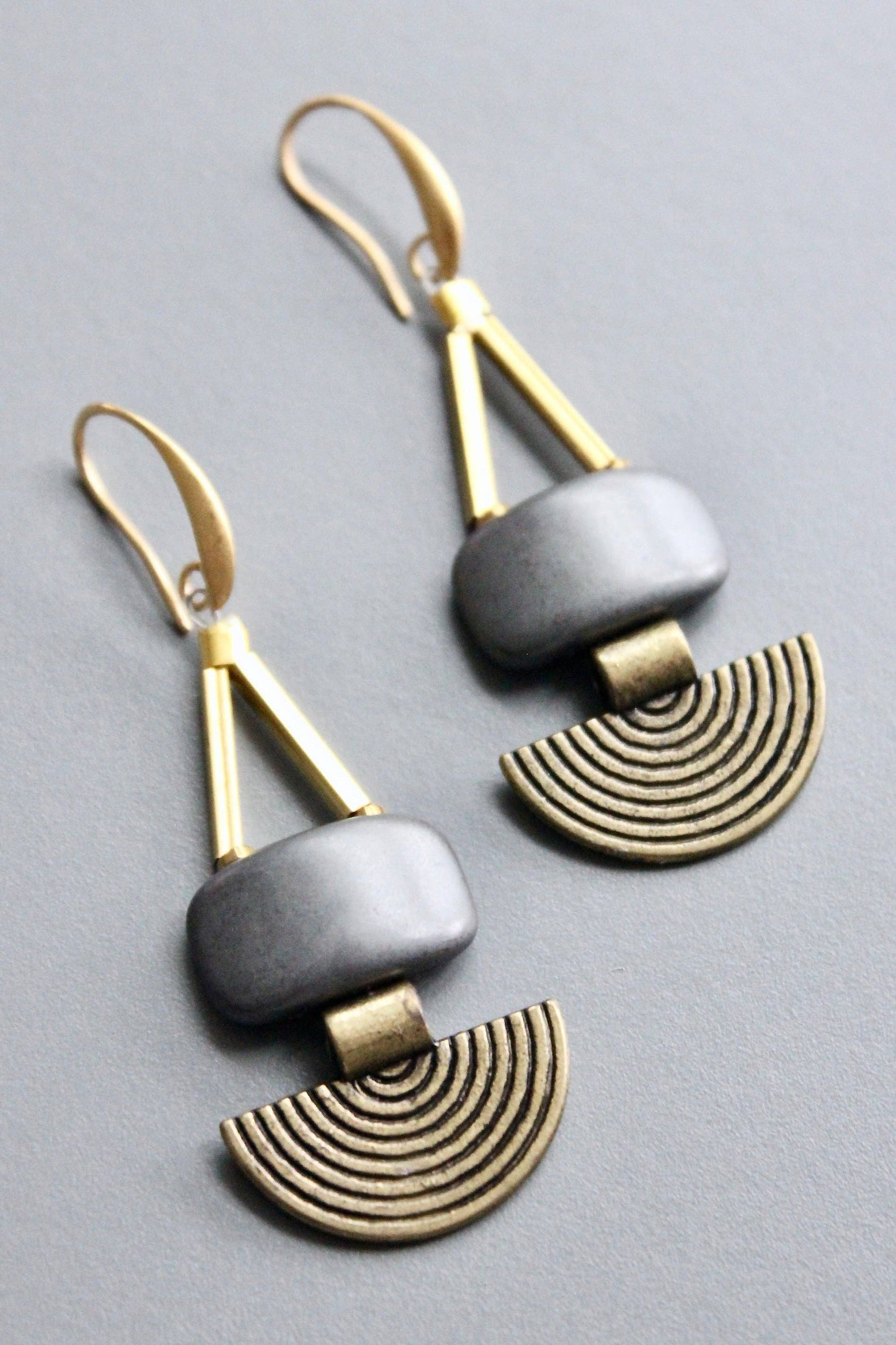 Artdeco Hematite earrings