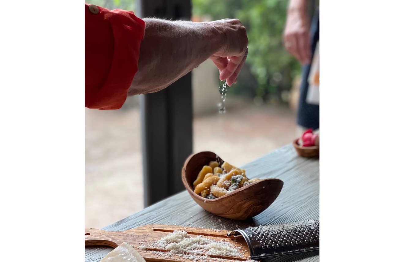 Italian Olivewood Serving Bowl