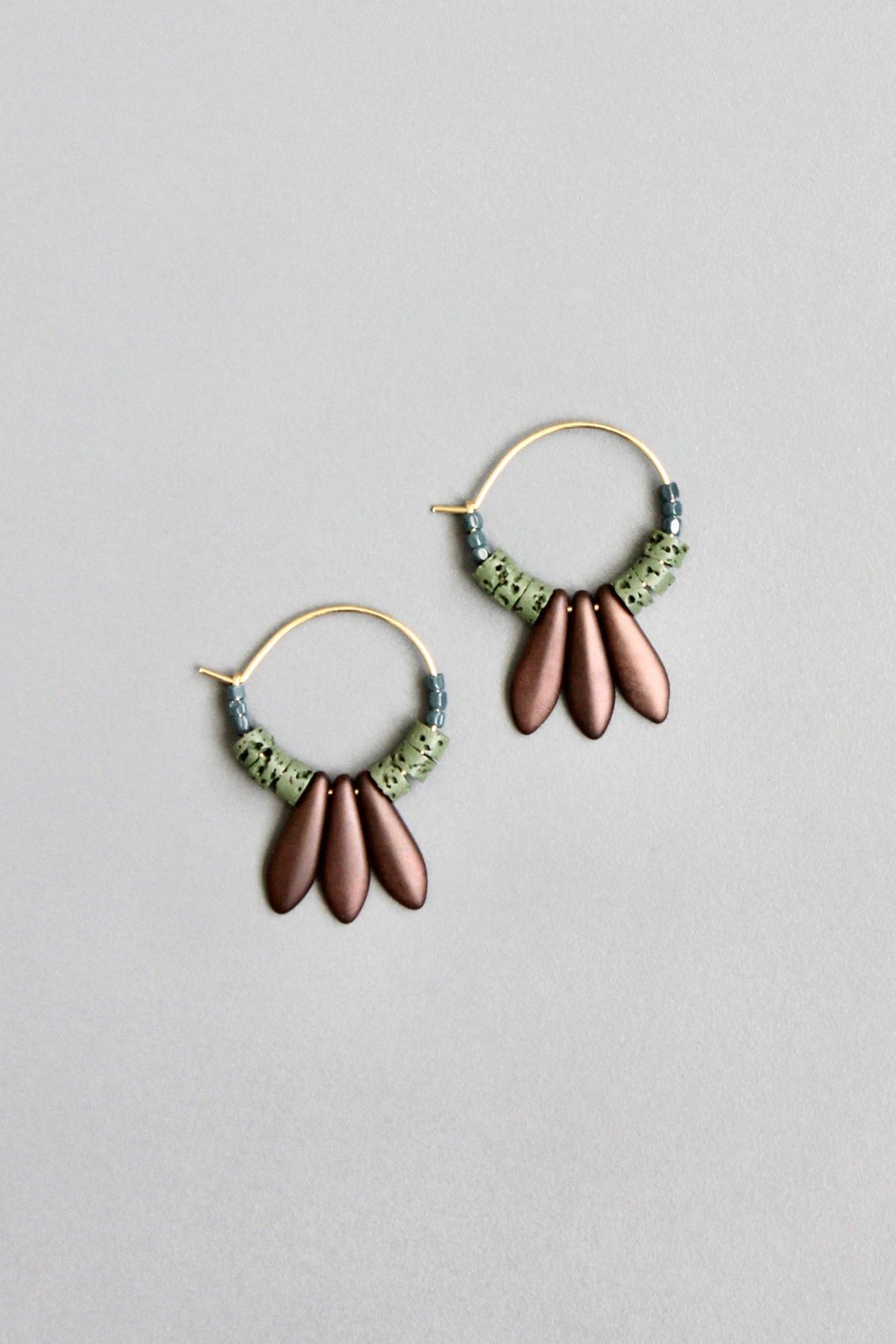 Mini moss and copper hoop  earrings