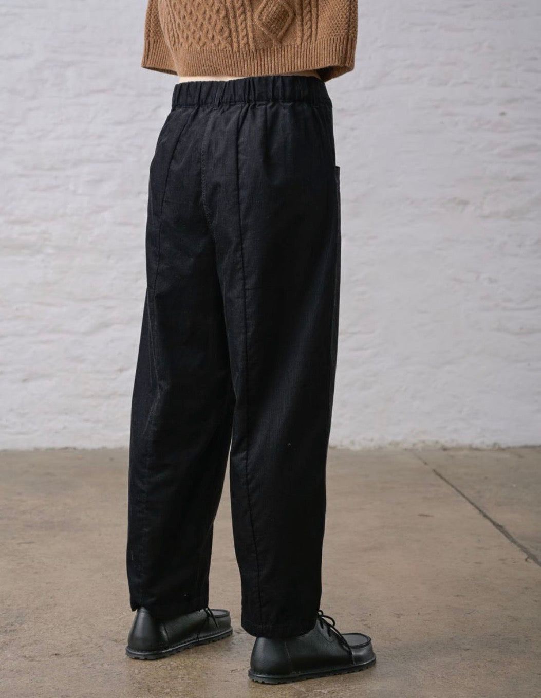 Loren Barrel Pants in Thin Black Cord