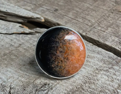 Anillo de ágata Druzy negra y naranja 