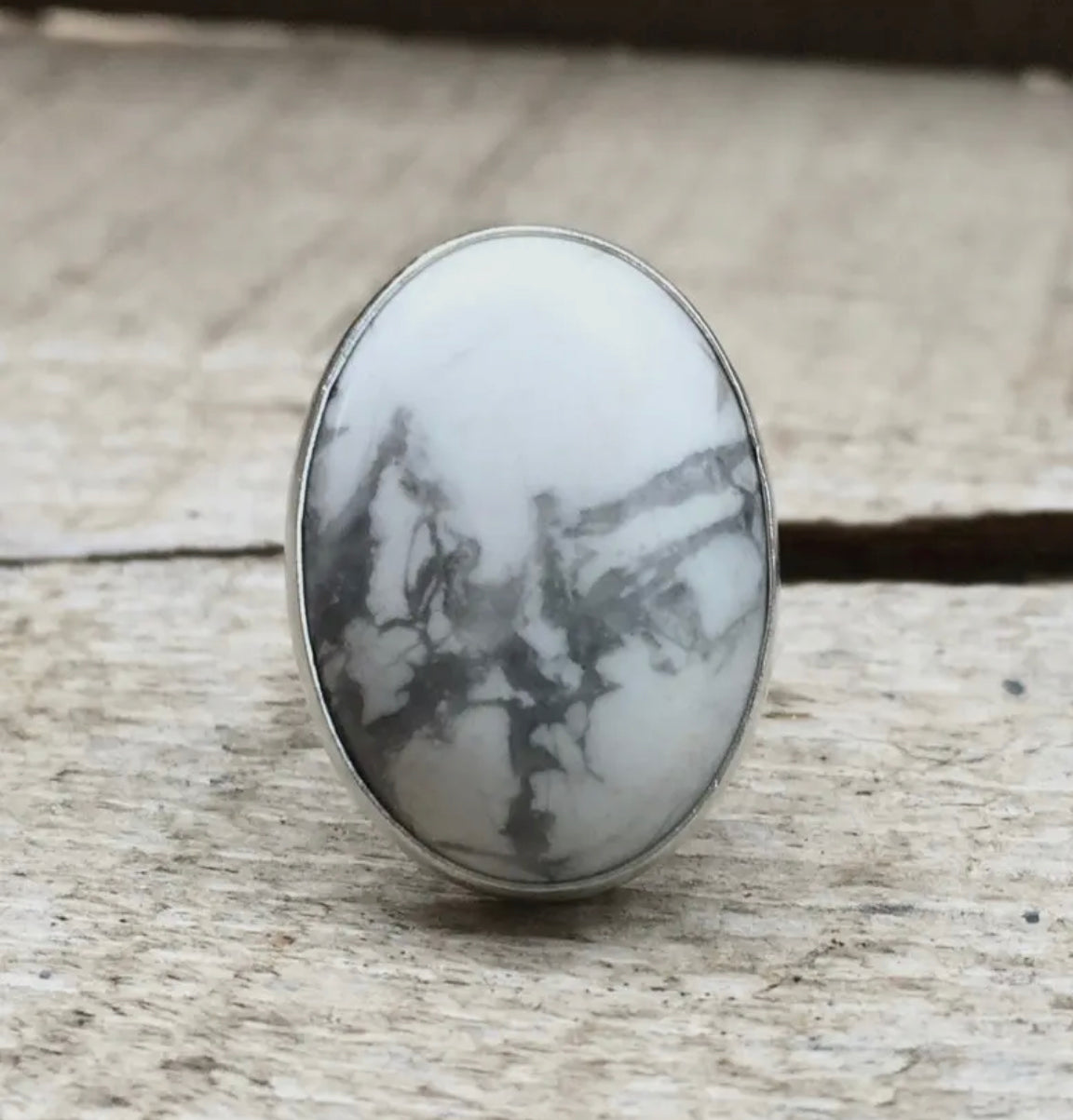 Large Oval White & Gray Howlite Ring