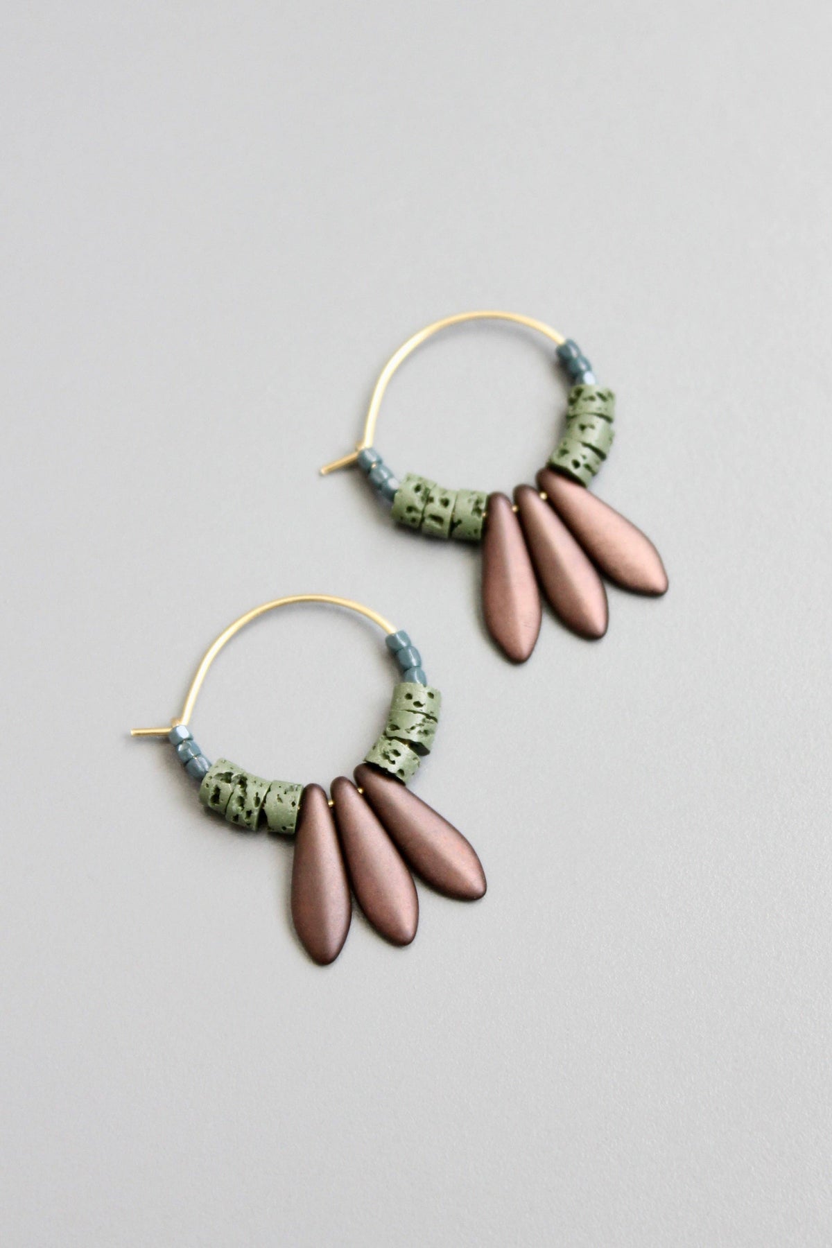 Mini moss and copper hoop  earrings
