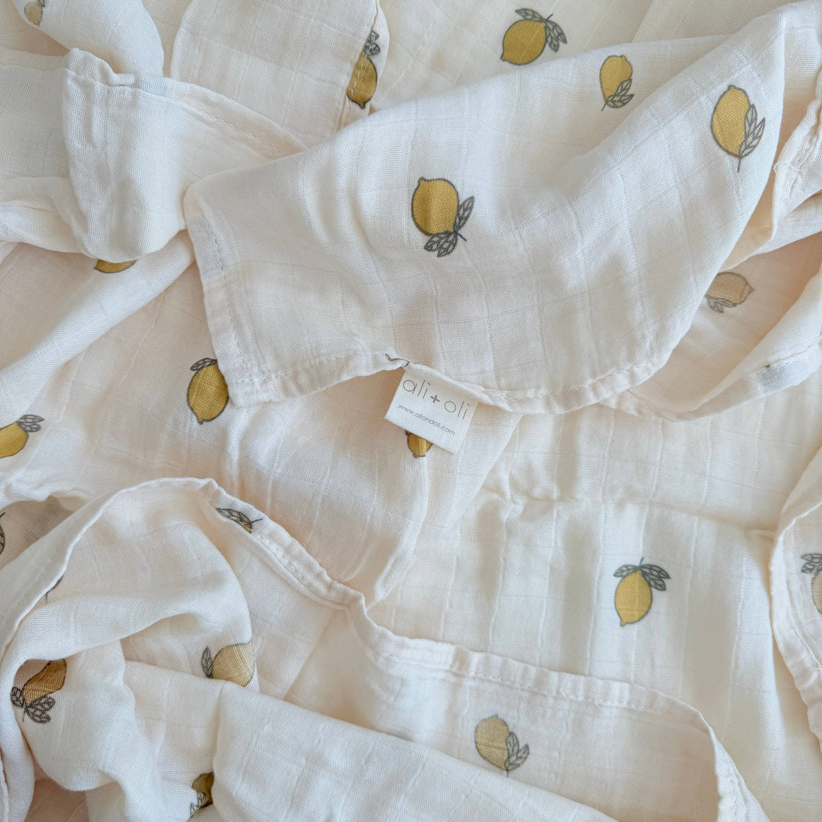 Bamboo Muslin Baby Blanket (Lemons)