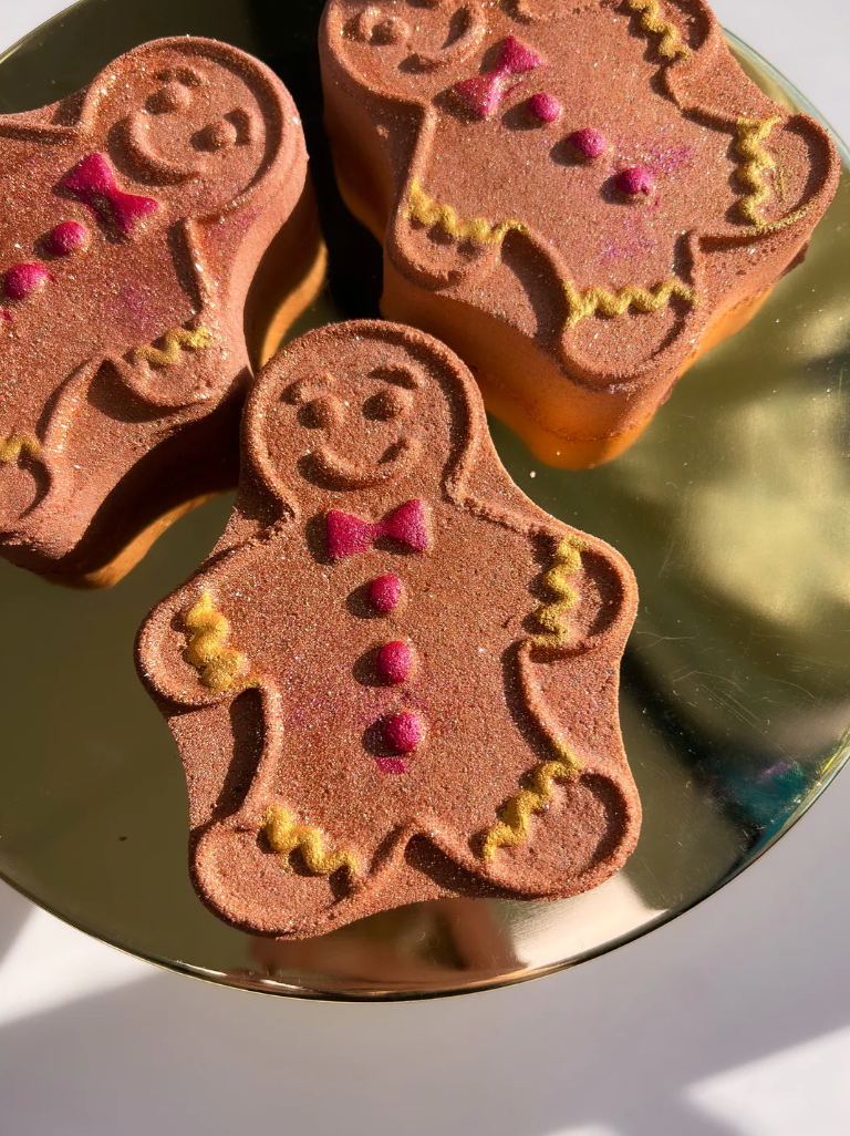 Baking Pleasures - Holiday Gingerbread Bath Bomb