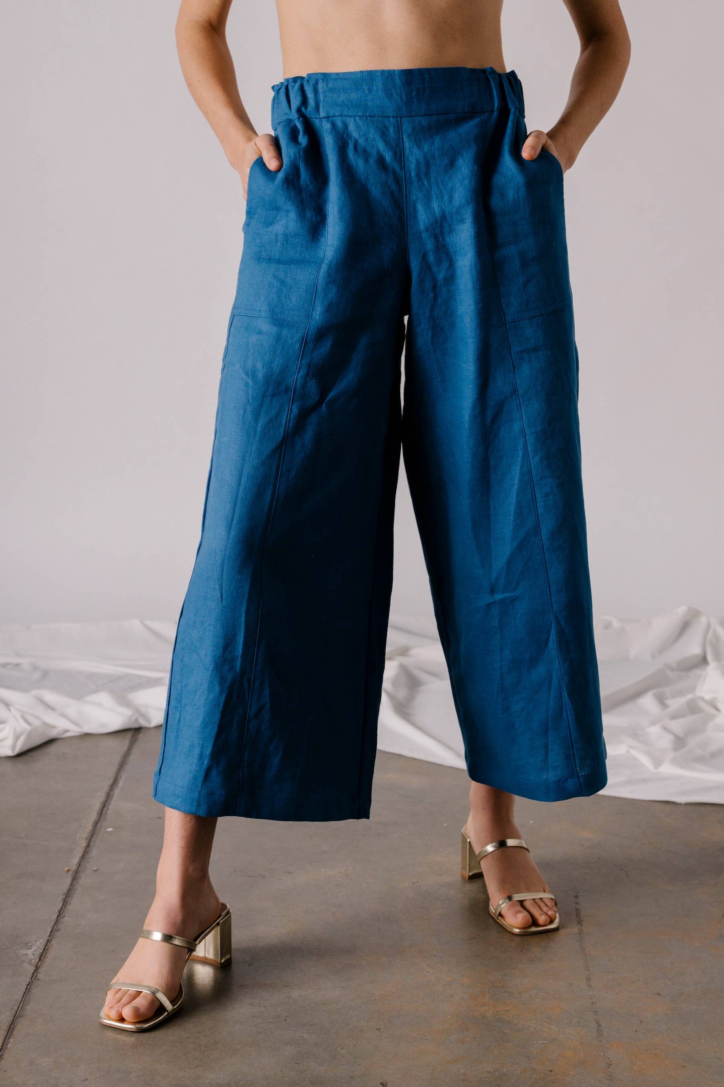 Emil Easy Crop Pant - Linen