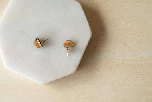 Fold studs