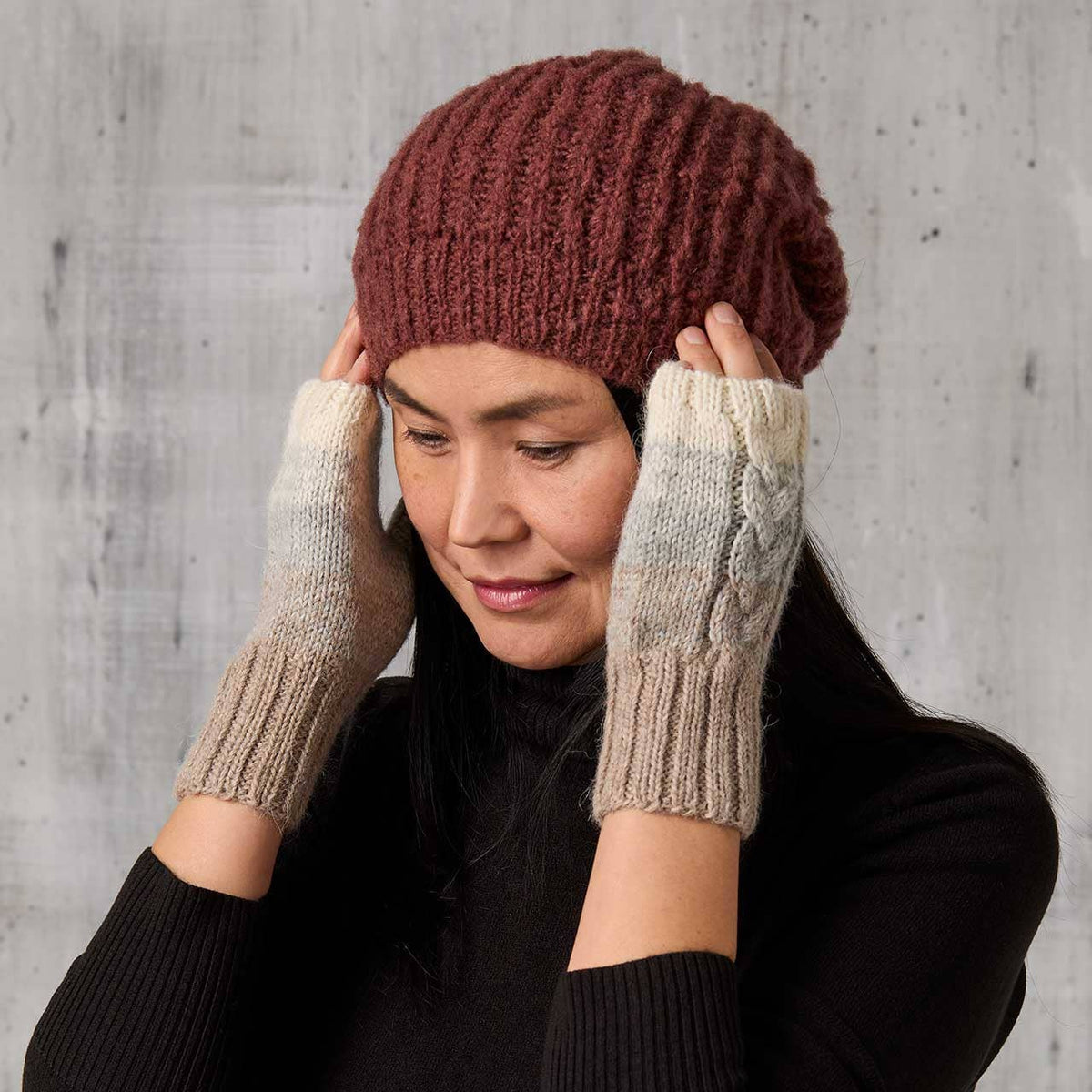 Sandstone Alpaca Glovelettes