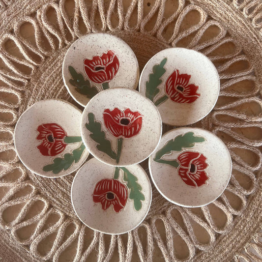 Red Poppy Sgraffito Tea Rest