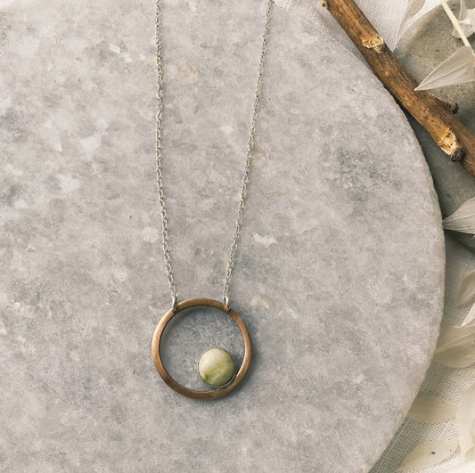 Serpentine bronze circle necklace