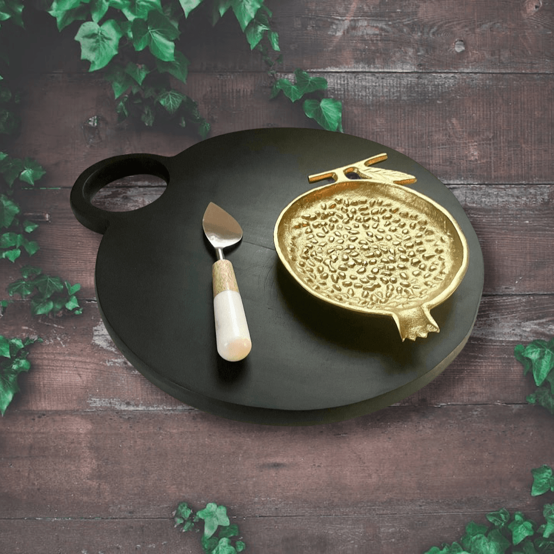 Round Acacia Cutting Board