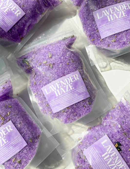 Lavender Haze 5 Oz Baño de baño con infusión de cristal